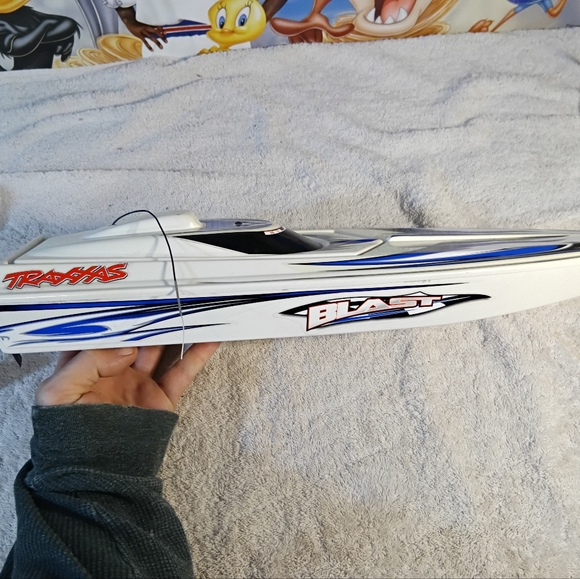 Traxxas Blast RC Speed Race Boat with Controller - Untested, Sold As-Is LTraxx - Picture 11 of 16